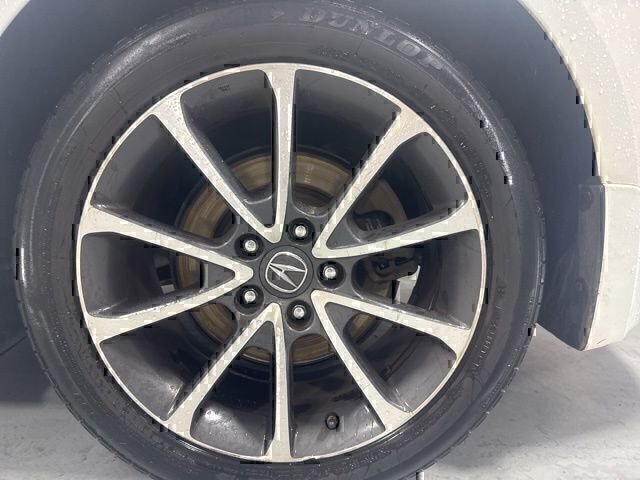 Used 2015 White Acura V6 Tech image 9