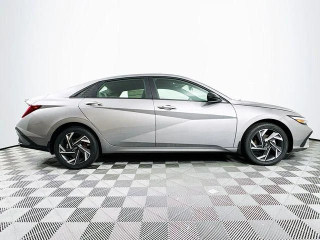 2025 Hyundai Elantra Blue - Photo 7