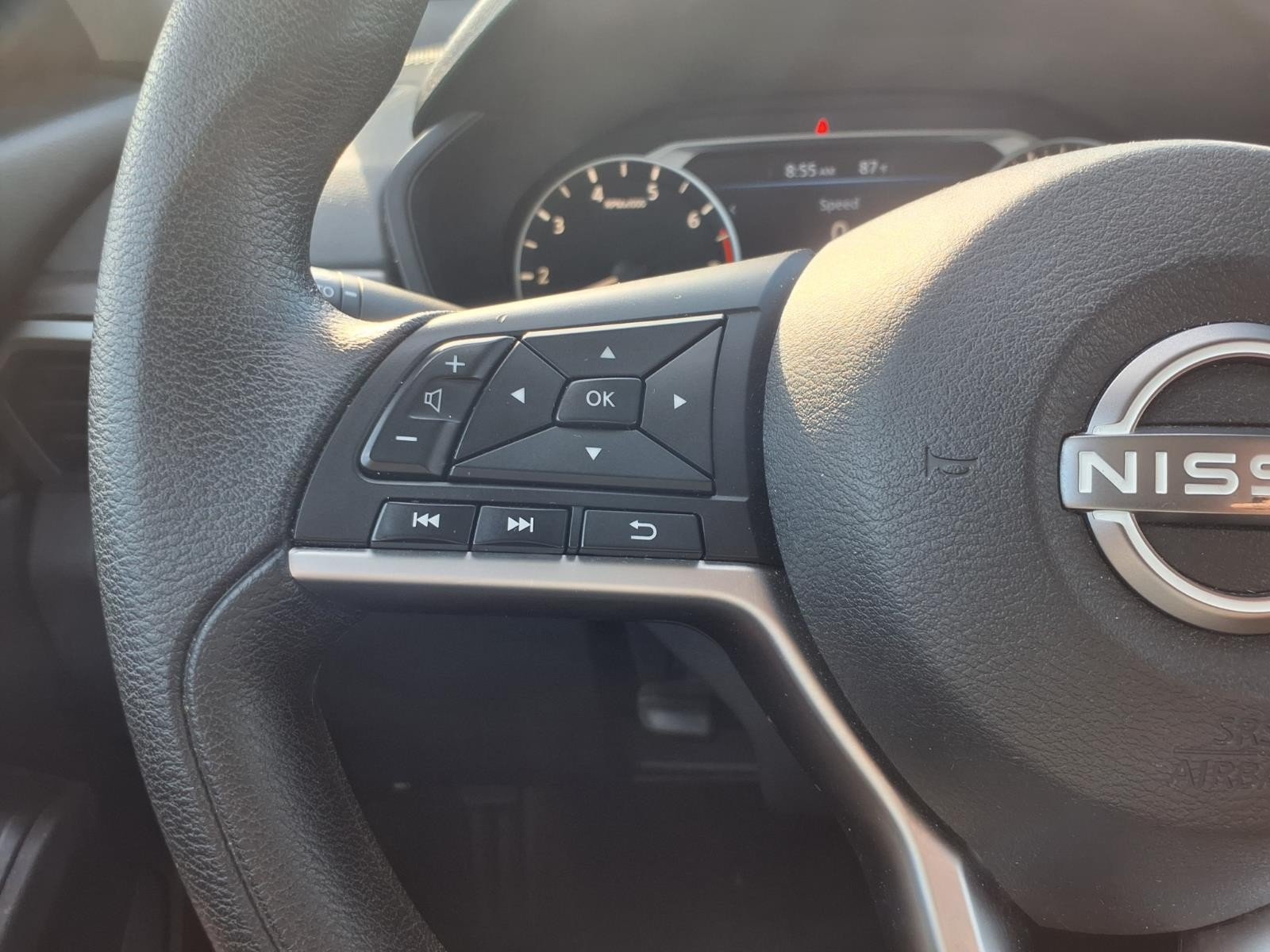 Used 2024 Super Black Nissan 2.5 SV image 21