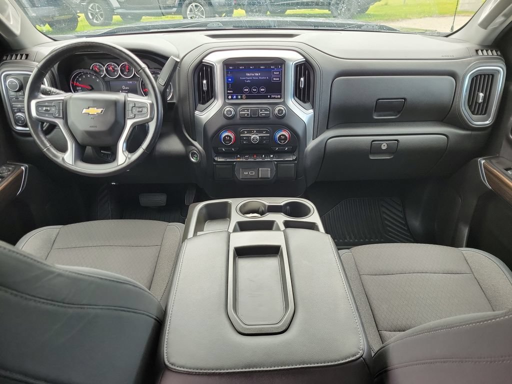 Used 2020 Shadow Gray Metallic Chevrolet LT image 12