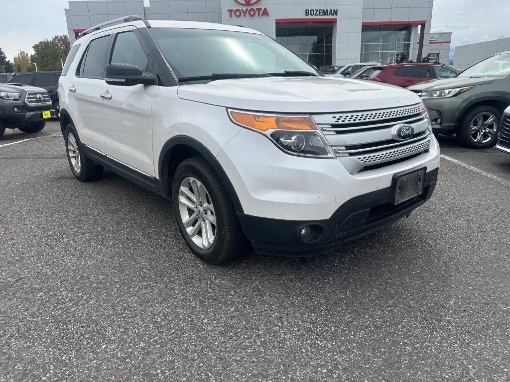 Used 2015 White Ford XLT image 1