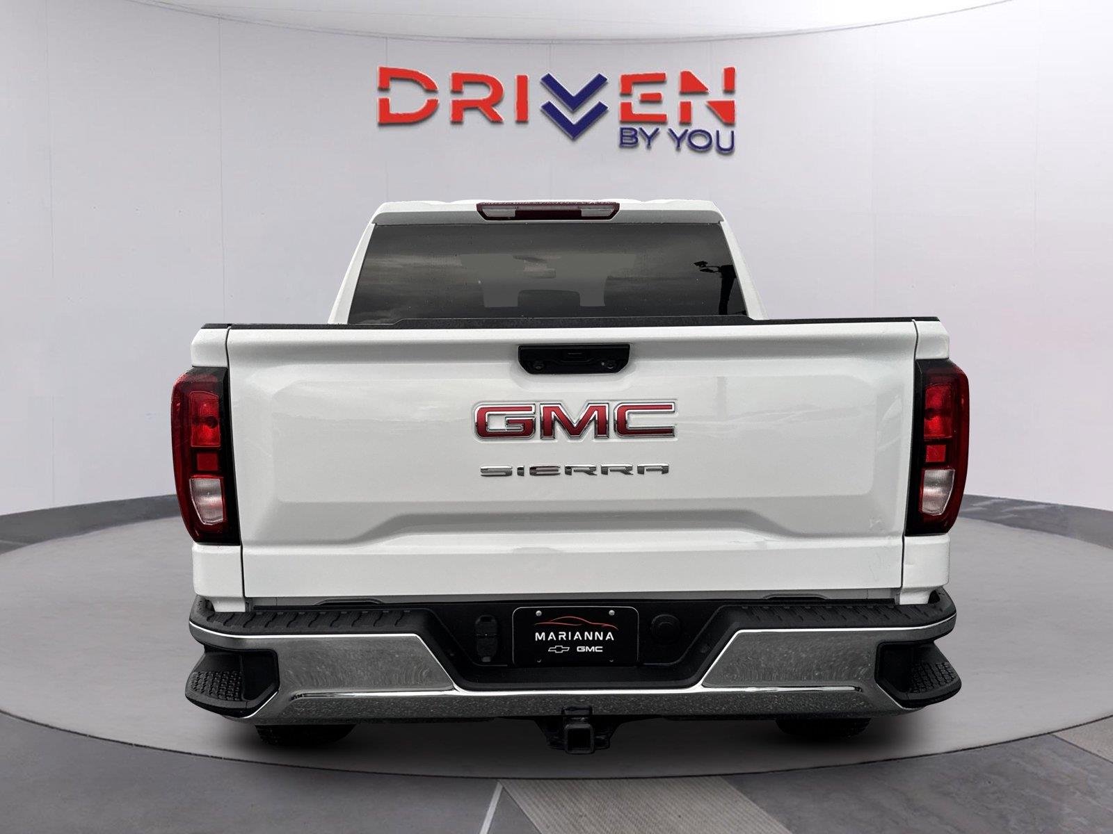 Used 2025 Summit White GMC Pro image 5