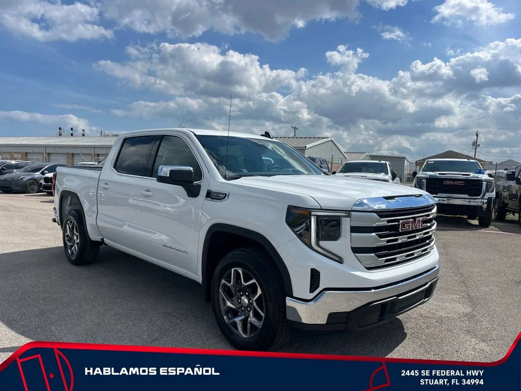 New 2026 Summit White GMC SLE image 2