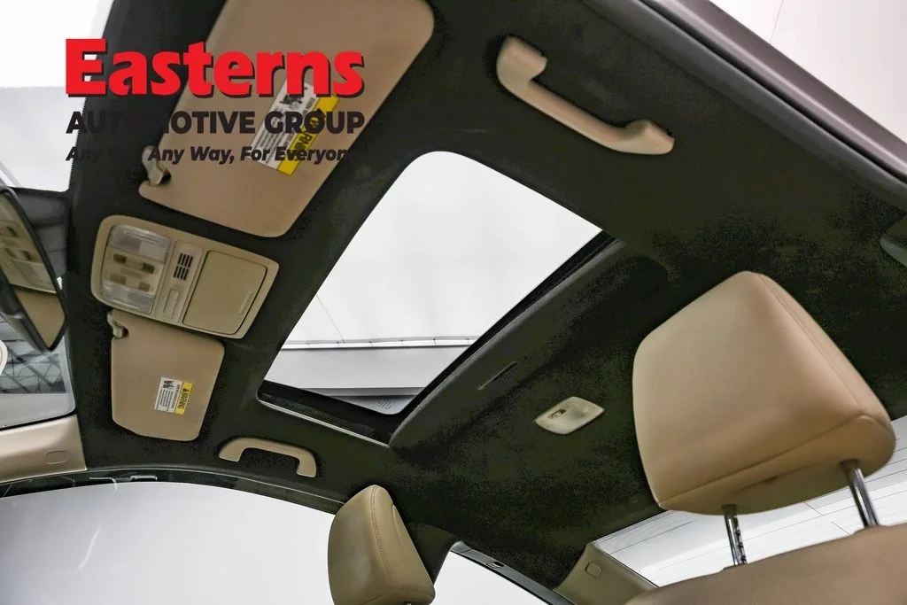 Used 2015 White Honda EX-L image 35