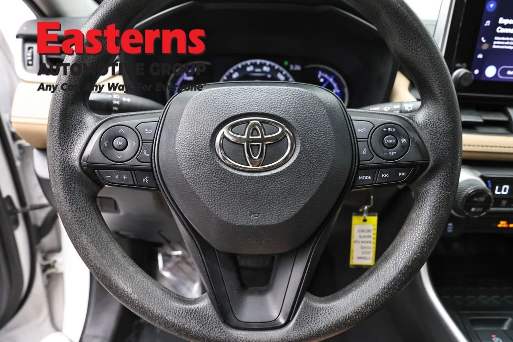 Used 2023 White Toyota LE image 10