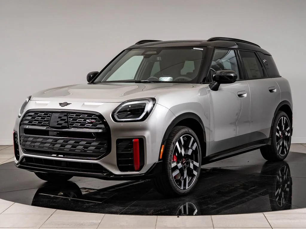 New 2027 Silver MINI Iconic image 1