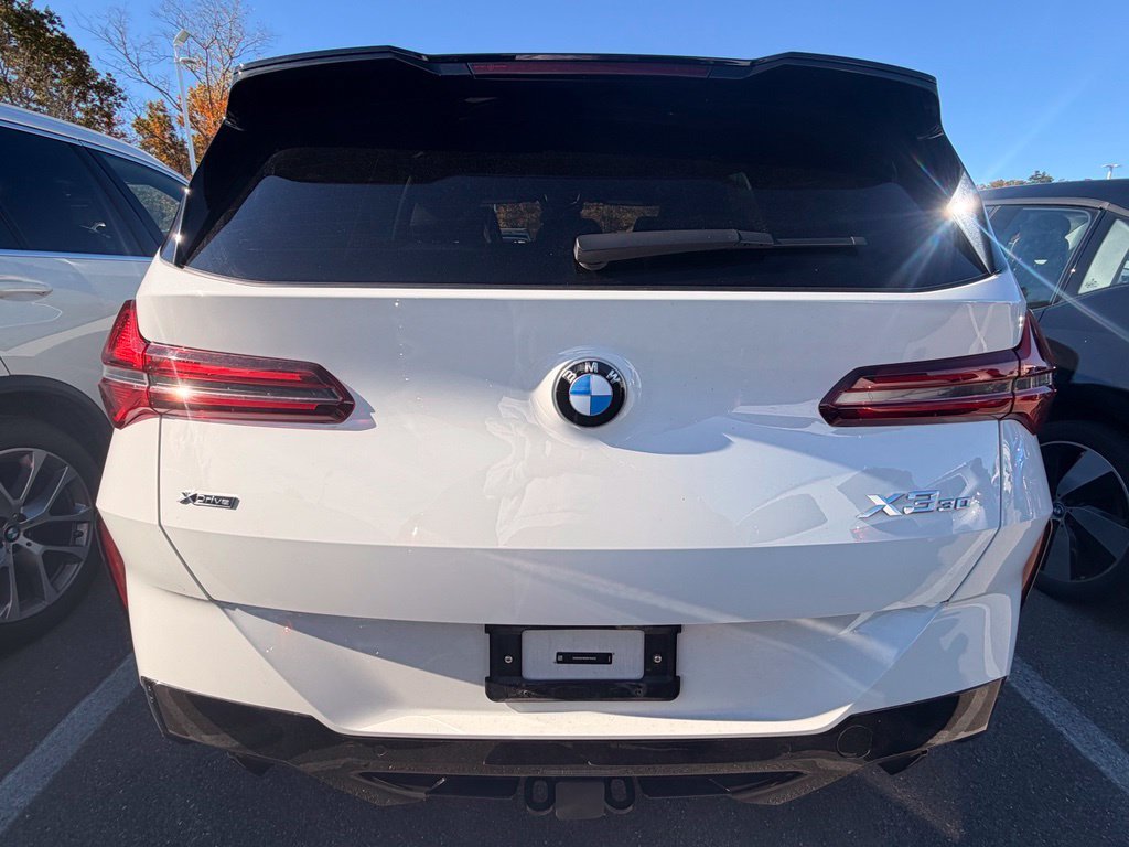 Certified Used 2025 Alpine White BMW 30 xDrive image 4