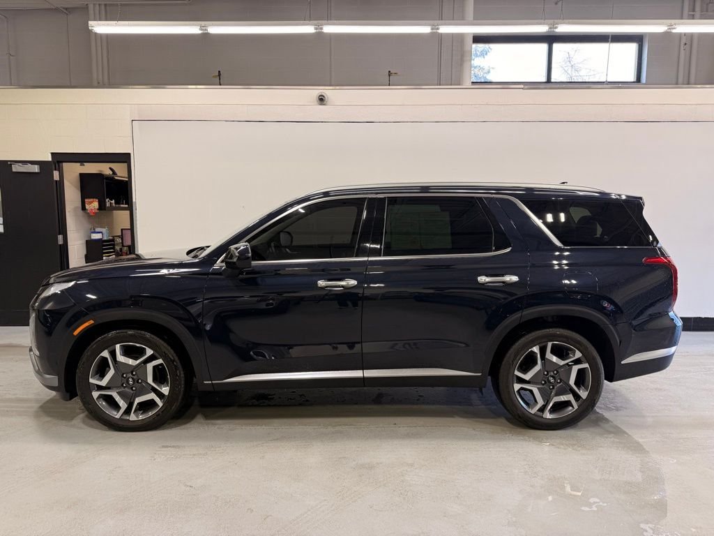 Used 2024 Hyundai Palisade Limited with VIN KM8R5DGE0RU800459 for sale in Golden Valley, Minnesota