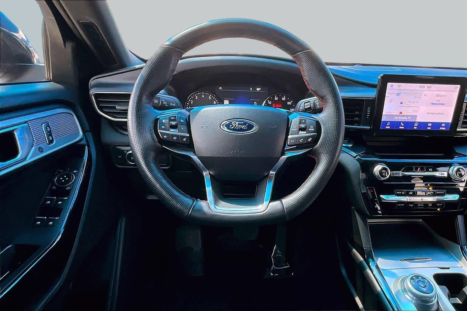 Used 2022 Agate Black Metallic Ford ST-Line image 6