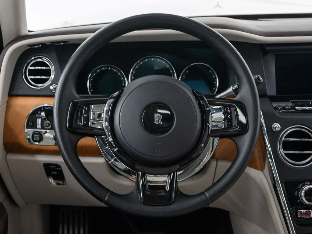Certified Used 2019 White Sands Rolls-Royce  image 35
