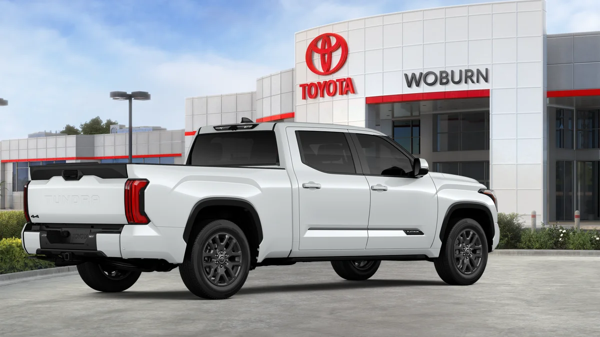 New 2026 Wind Chill Pearl Toyota Platinum image 18