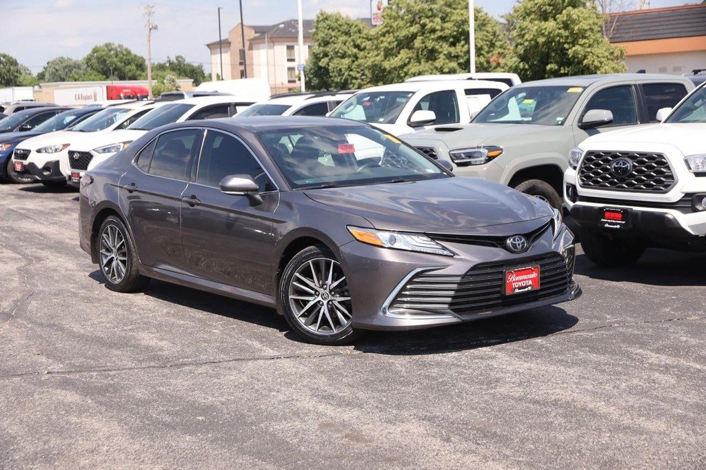 Certified Used 2023 Predawn Gray Mica Toyota XLE Auto (Natl) image 2