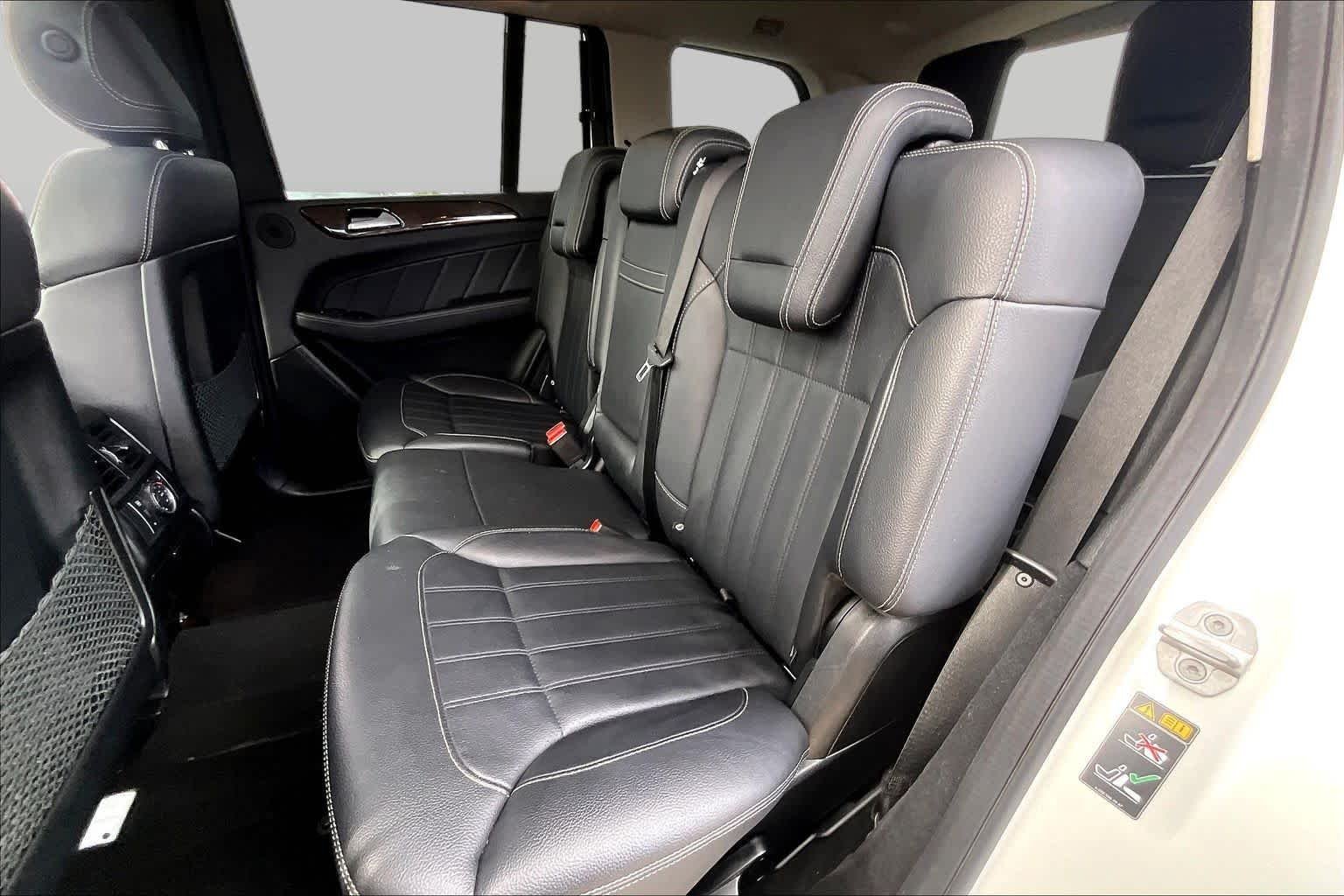 Used 2015 Diamond White Metallic Mercedes-Benz GL 450 image 20