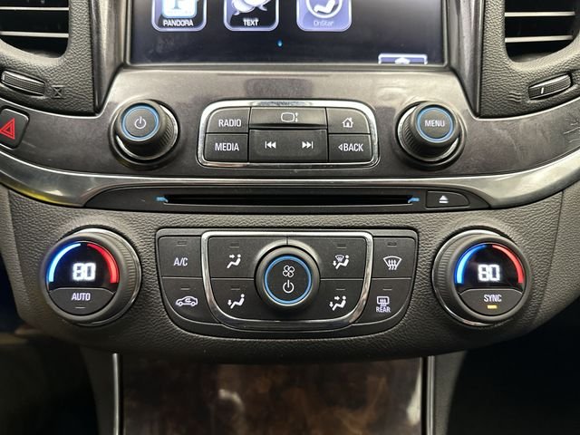 Used 2015 Red Chevrolet LT image 19