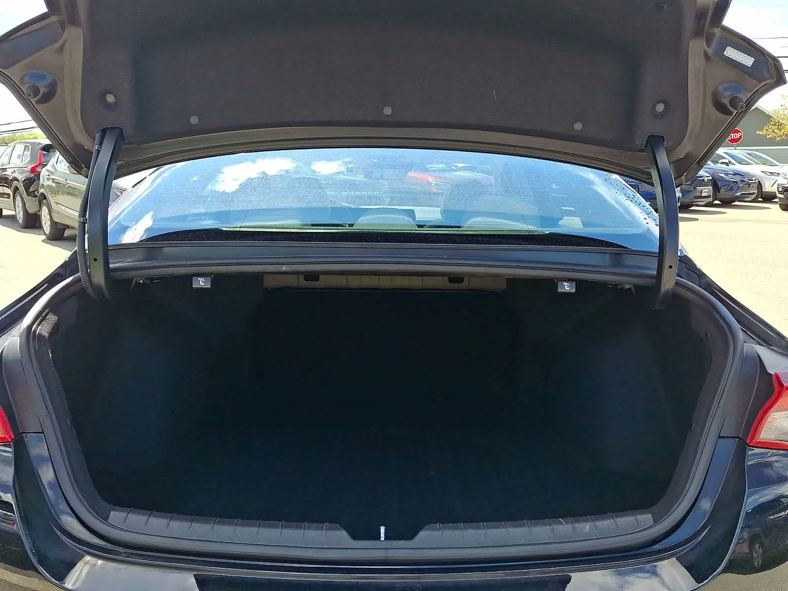 Used 2022 Ebony Black Kia EX image 29