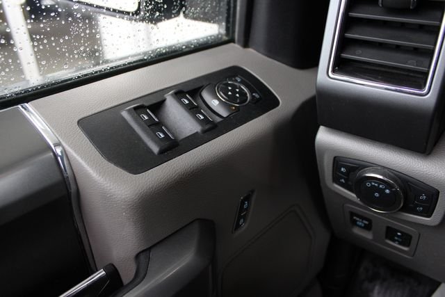 Used 2020 White Ford XLT image 12