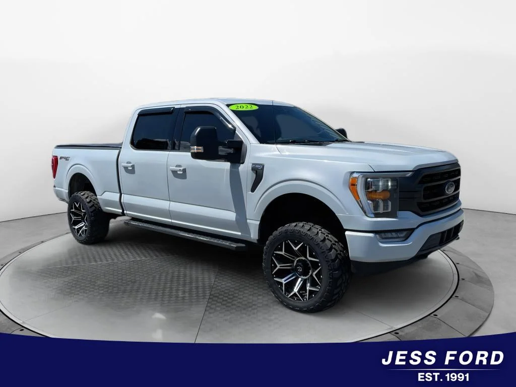 Used 2022 Space White Metallic Ford XLT image 8