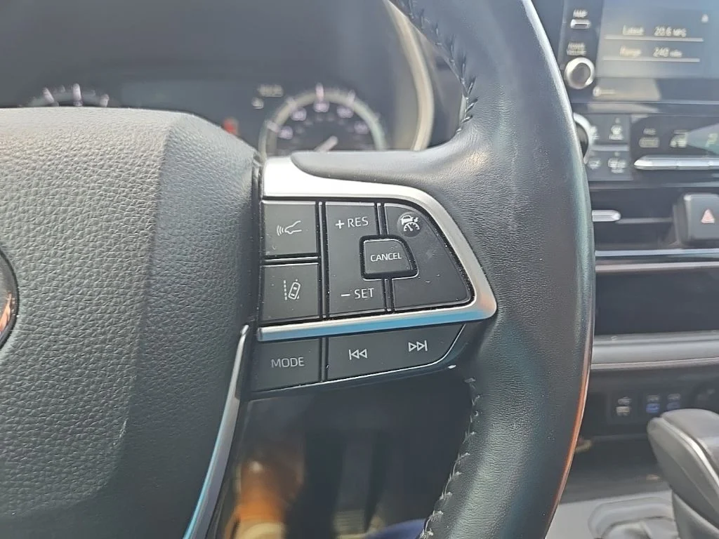 Used 2022 Beige Toyota XLE image 15