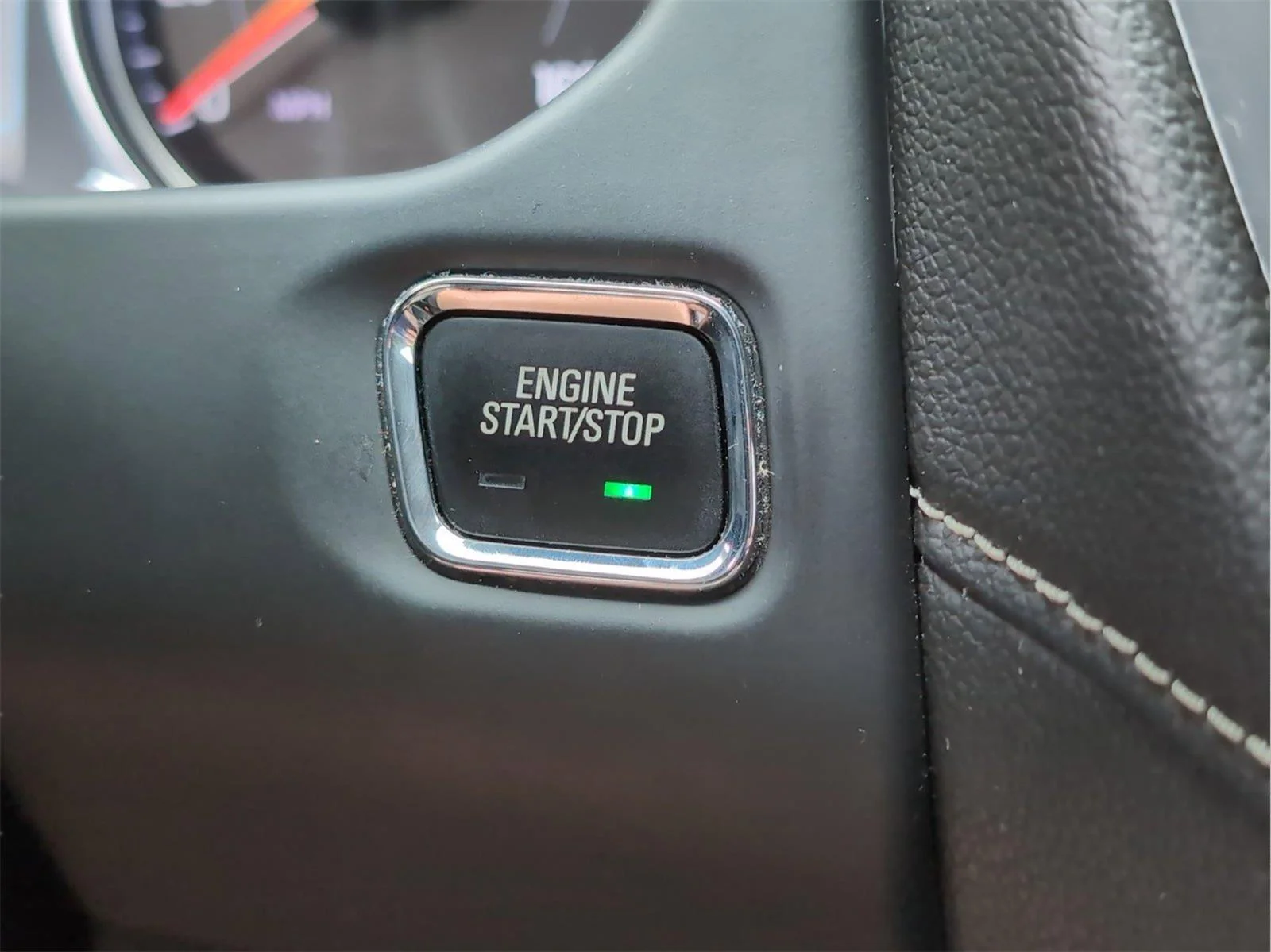 Used 2023 Sterling Metallic GMC SLE image 21