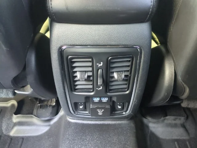 Used 2019 Gray Jeep Limited image 33