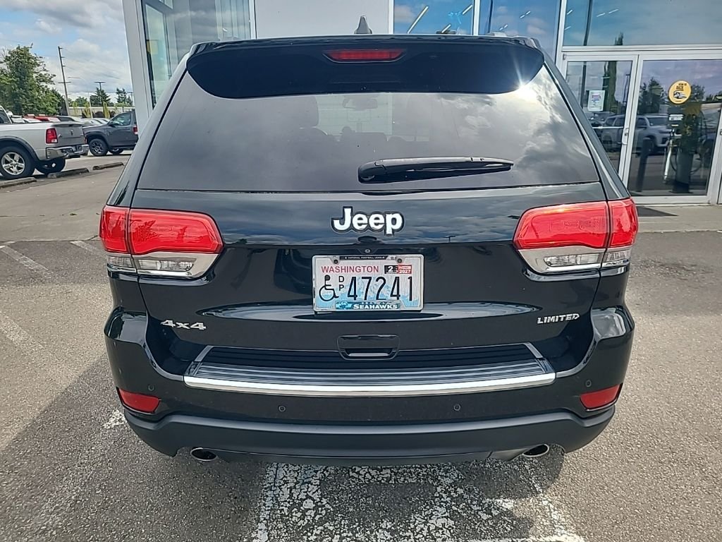 Used 2014 Green Jeep Limited image 5