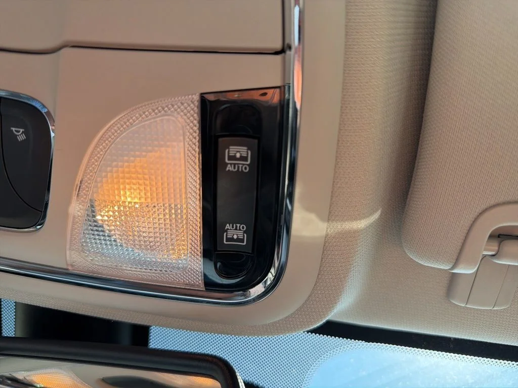 Used 2018 White Jeep Overland image 53
