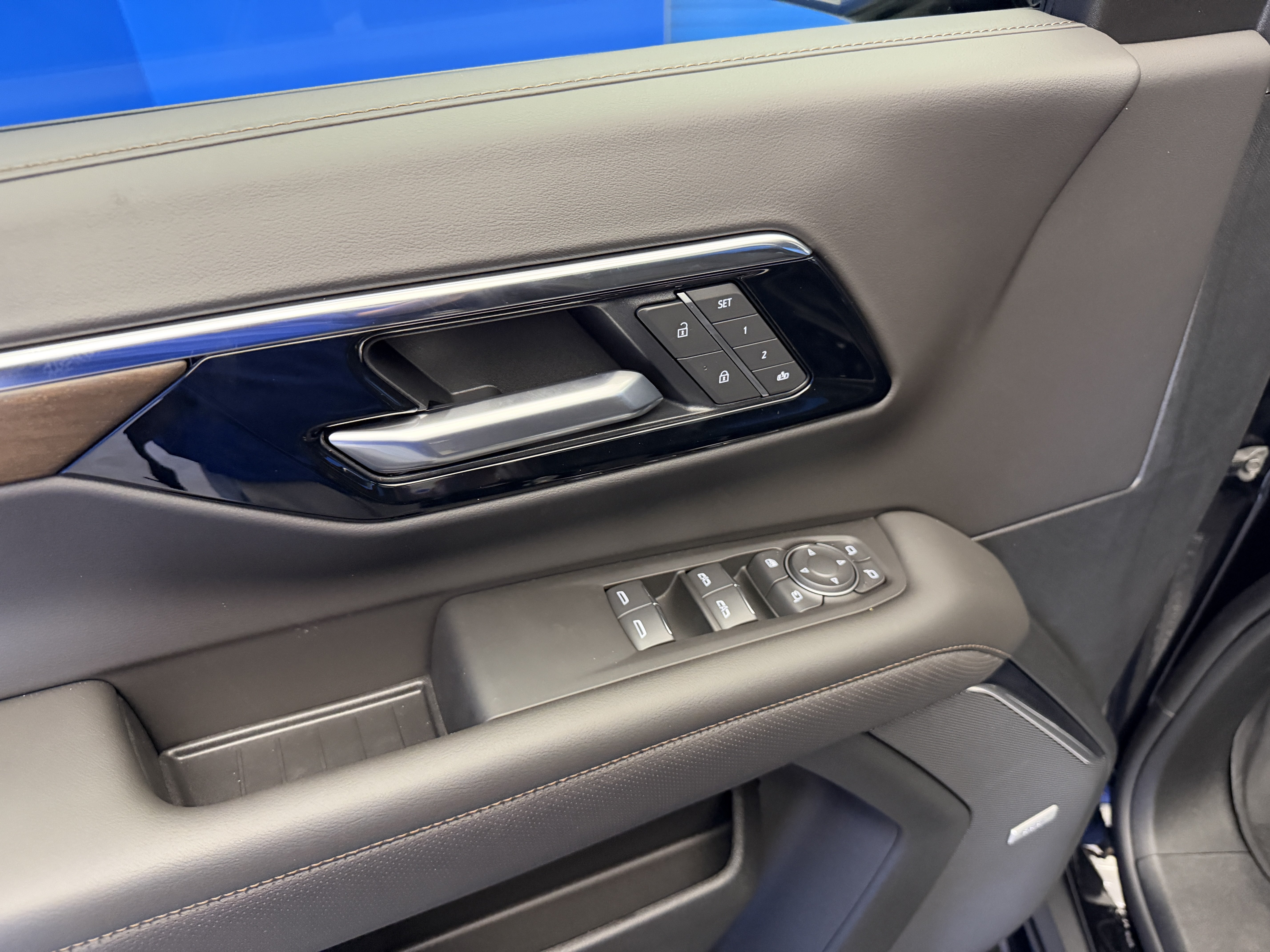 2026 Chevrolet Suburban High Country - Photo 11