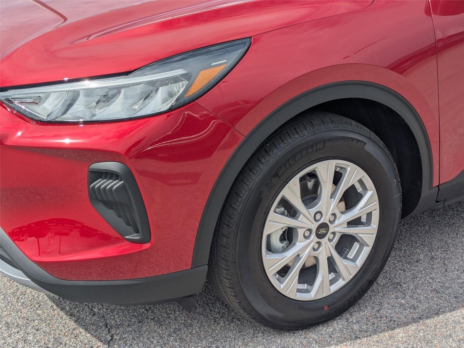 New 2026 Rapid Red Metallic Tinted Clearcoat Ford Active® image 10