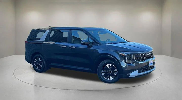 Certified Used 2026 Metal Kia LXS image 1