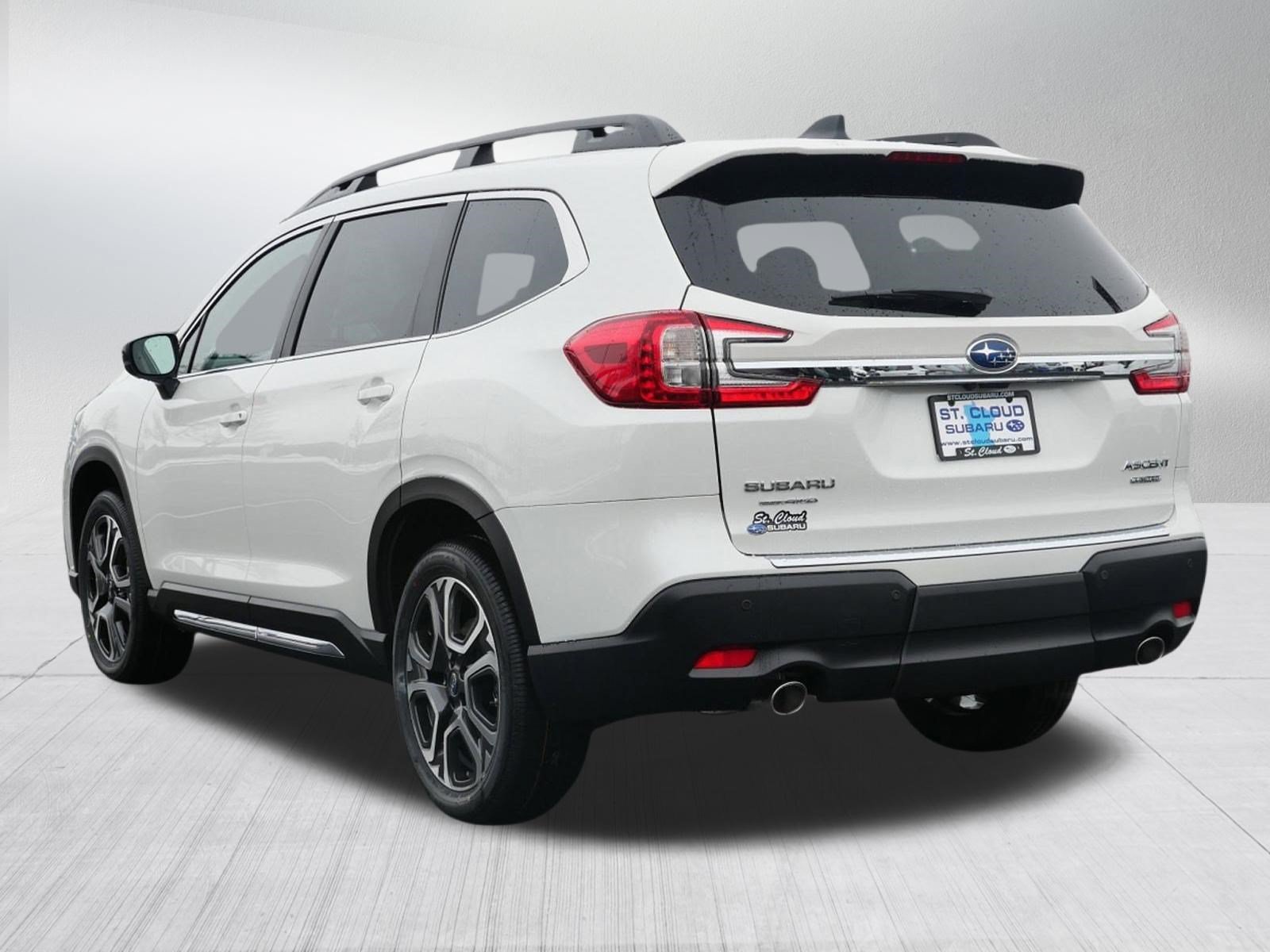 New 2026 CRYSTAL WHITE PEARL Subaru Limited 7-Passenger image 3
