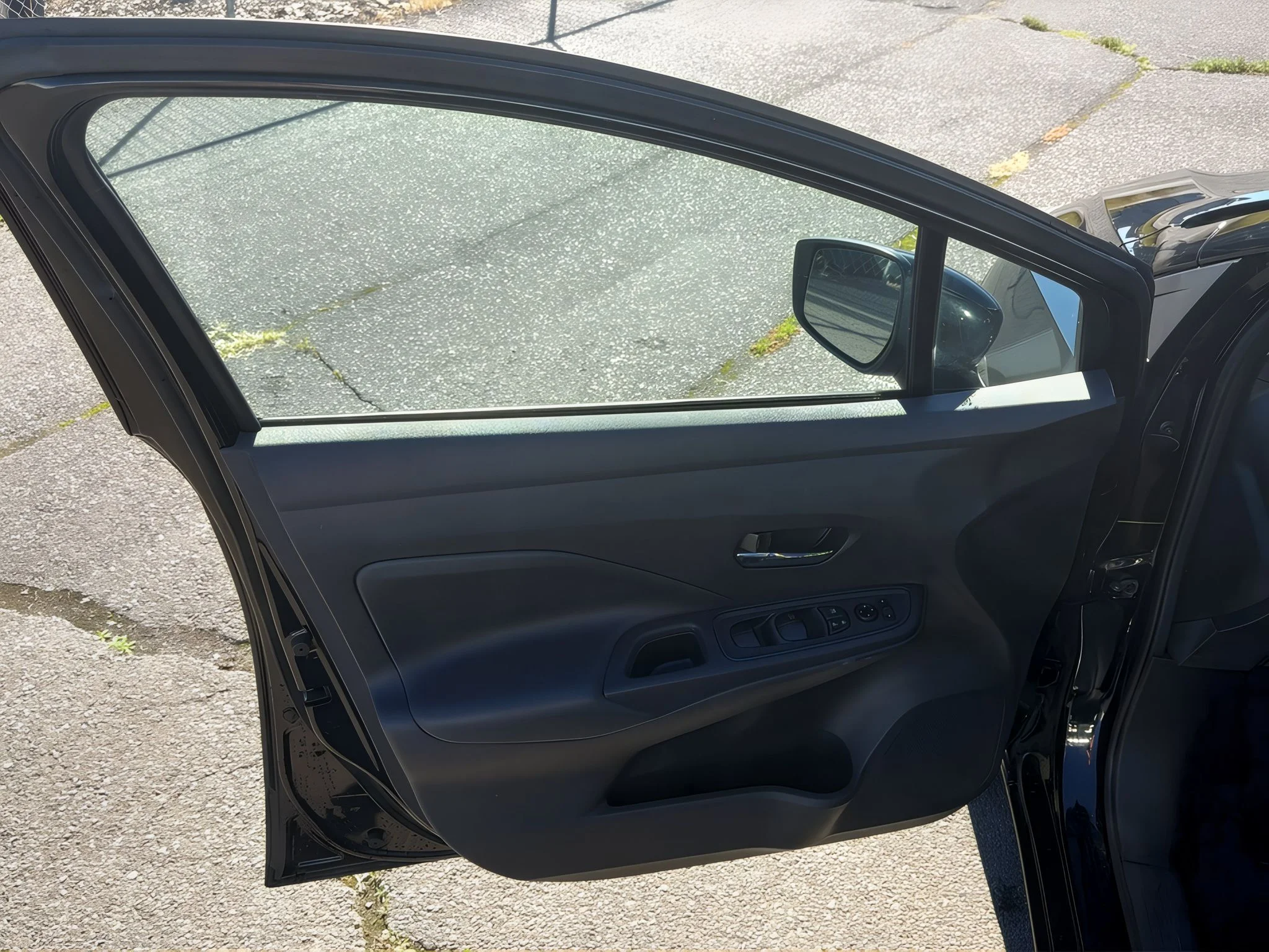 2024 Nissan Versa Sedan SV - Photo 13