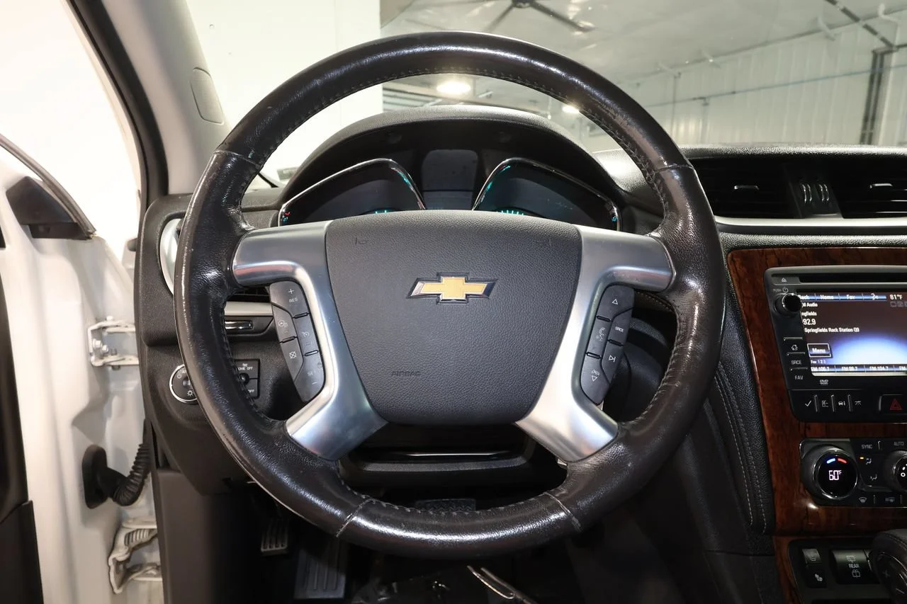 Used 2014 White Diamond Tricoat Chevrolet LTZ image 7