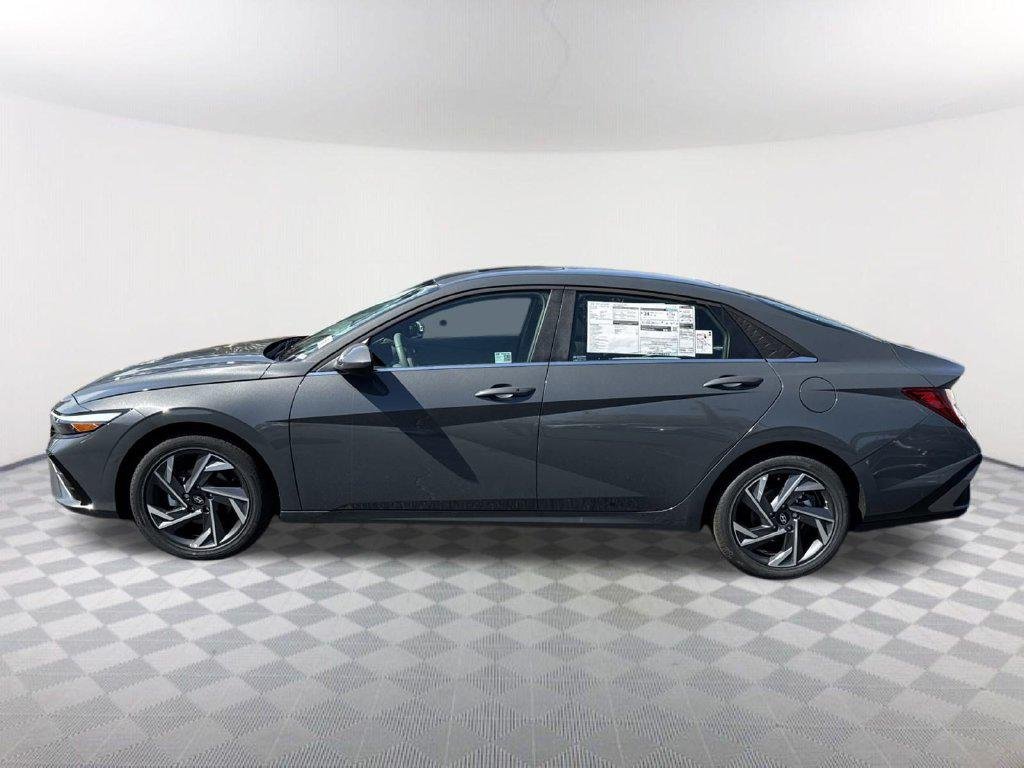 New 2025 Gray Hyundai SEL Convenience image 8