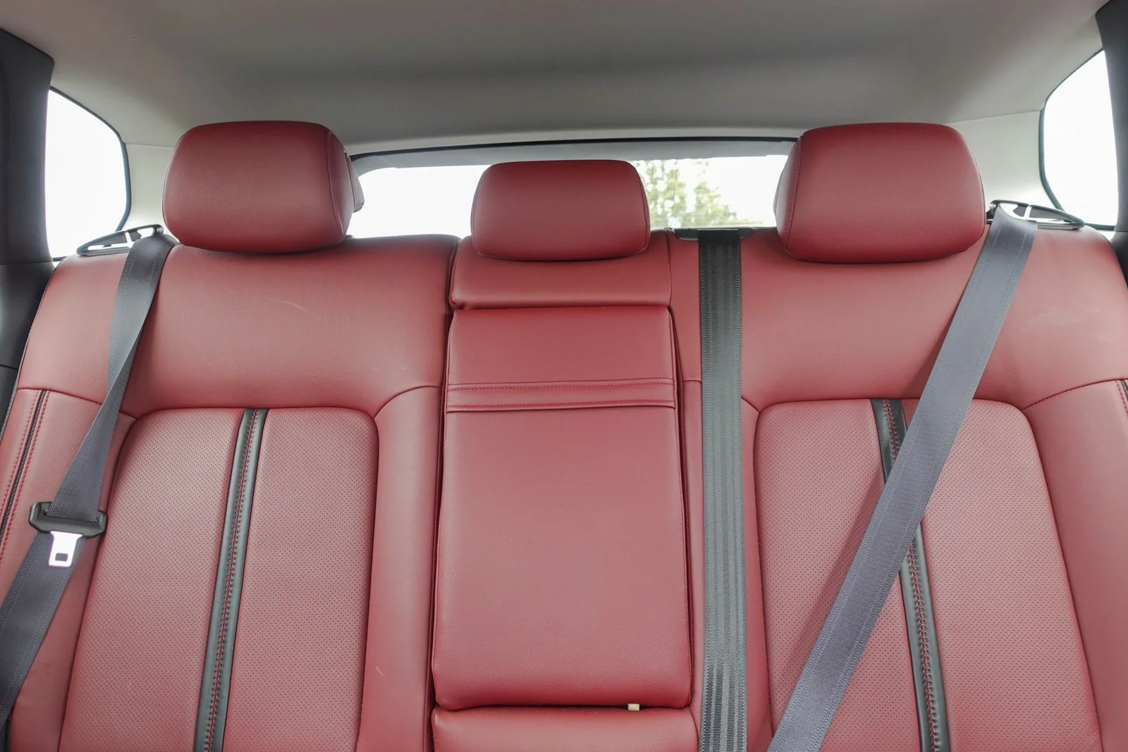 Certified Used 2025 Wind Chill Pearl Mazda Premium image 15