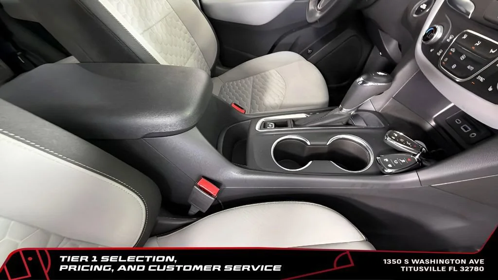 Used 2021 SUMMIT WHITE Chevrolet LT image 32
