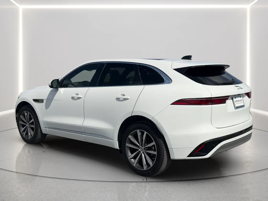 Used 2025 White Jaguar P250 R-Dynamic S image 7