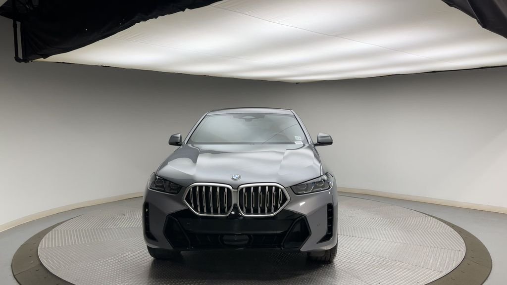 Used 2024 Gray Metallic BMW xDrive40i image 7