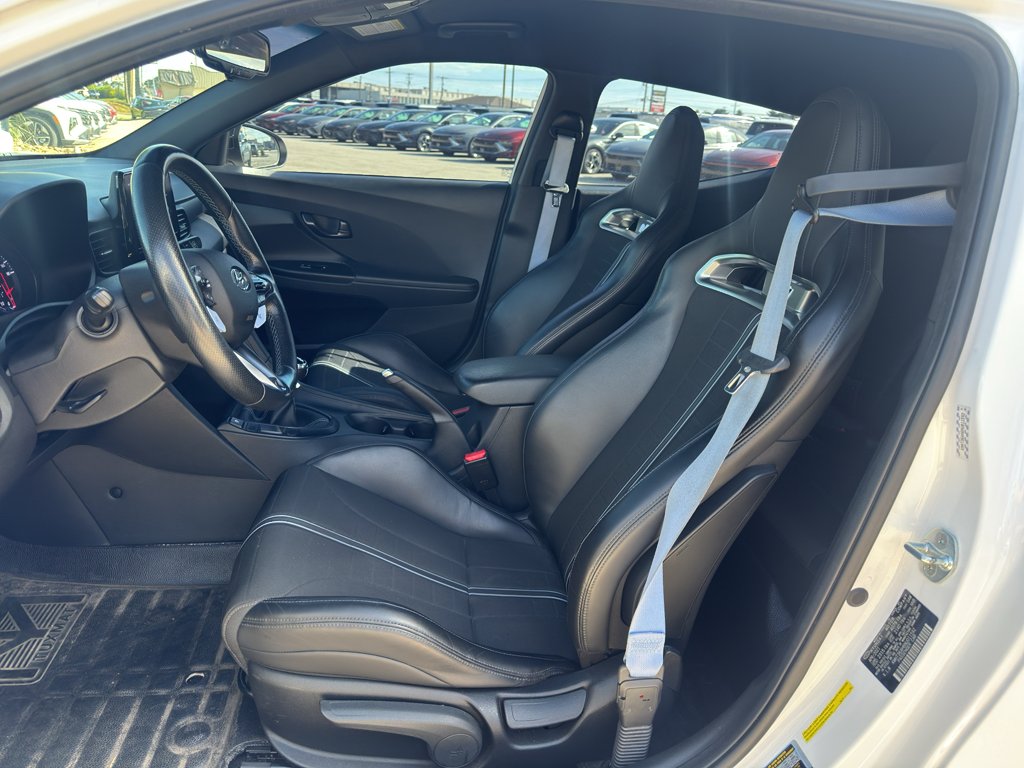 Used 2022 Lunar White Hyundai N (M6) image 9