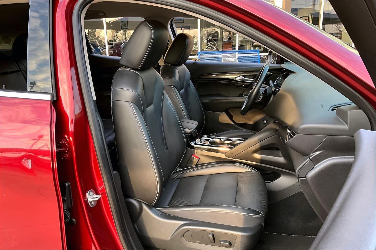 2023 Buick Envision Essence - Photo 10