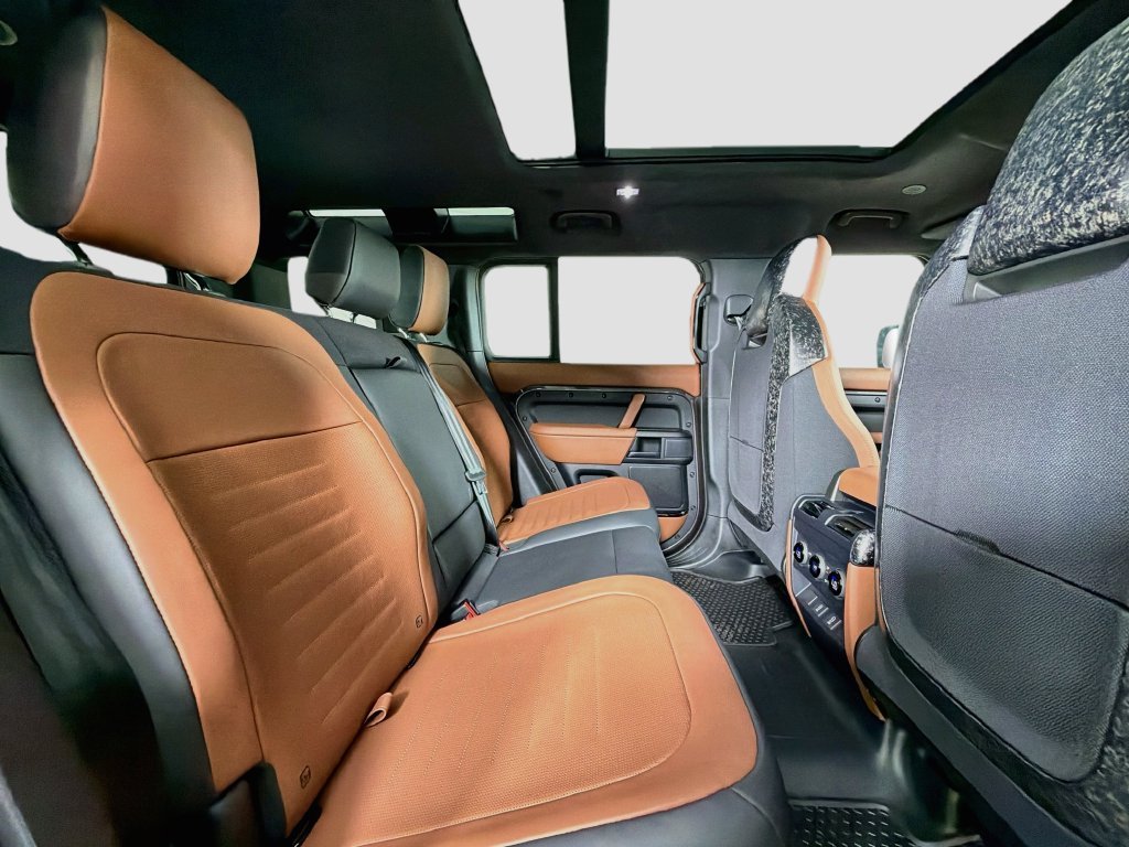 New 2026 Charente Grey Land Rover  OCTA image 29