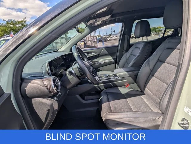 Used 2025 Green Chevrolet LT image 9