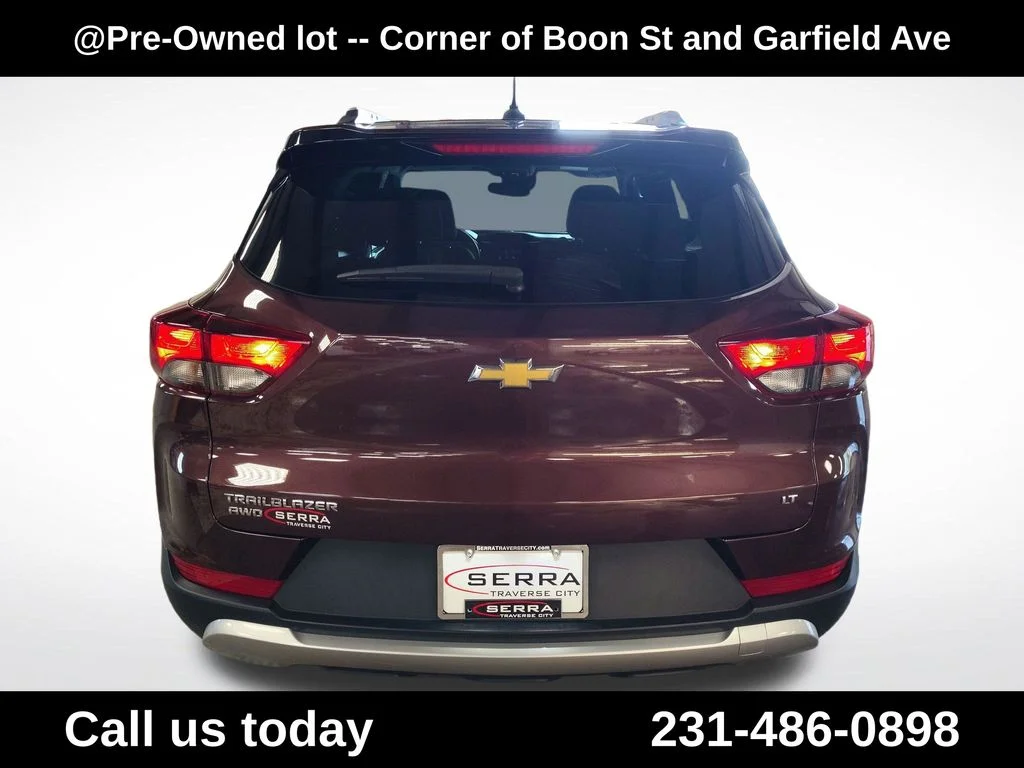 Used 2022 Red Chevrolet LT image 4