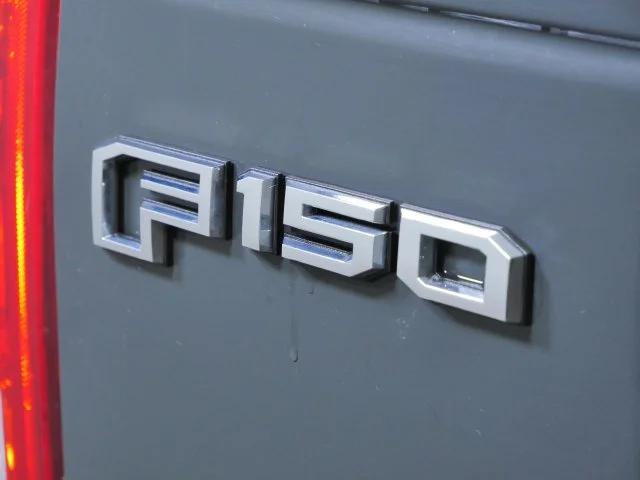 Used 2017 Gray Ford XLT image 8