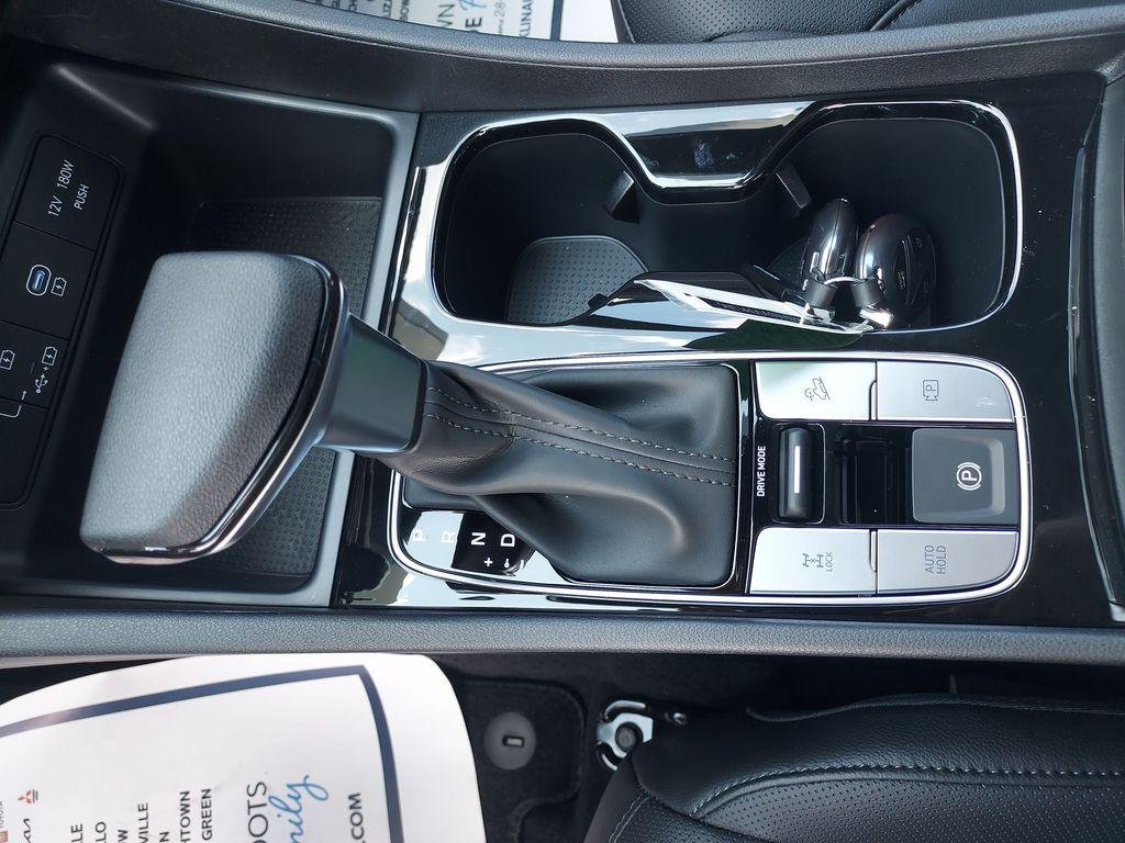 New 2027 Black Hyundai SE AWD image 24