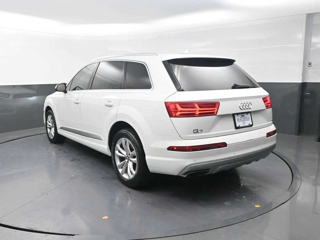 Used 2019  Audi 55 Premium image 8