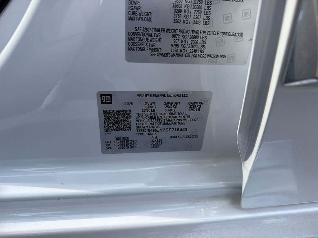Used 2025 Beige Chevrolet High Country image 23