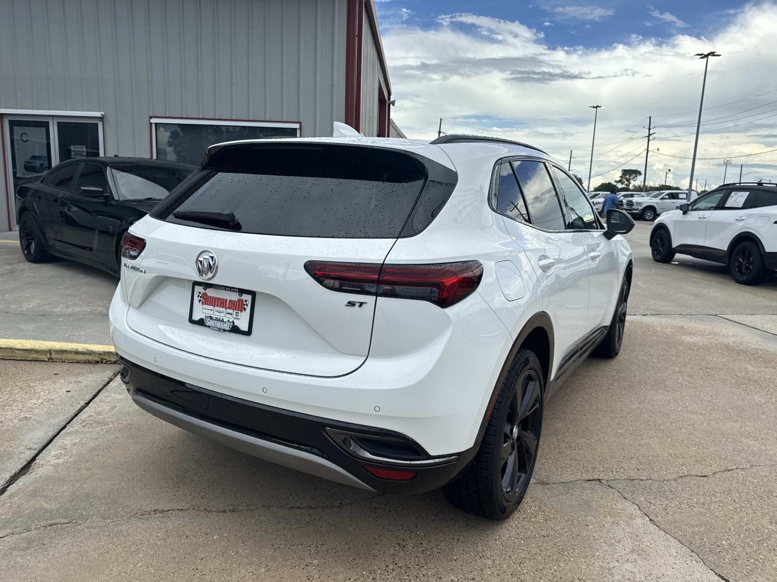 2022 Buick Envision Essence - Photo 7