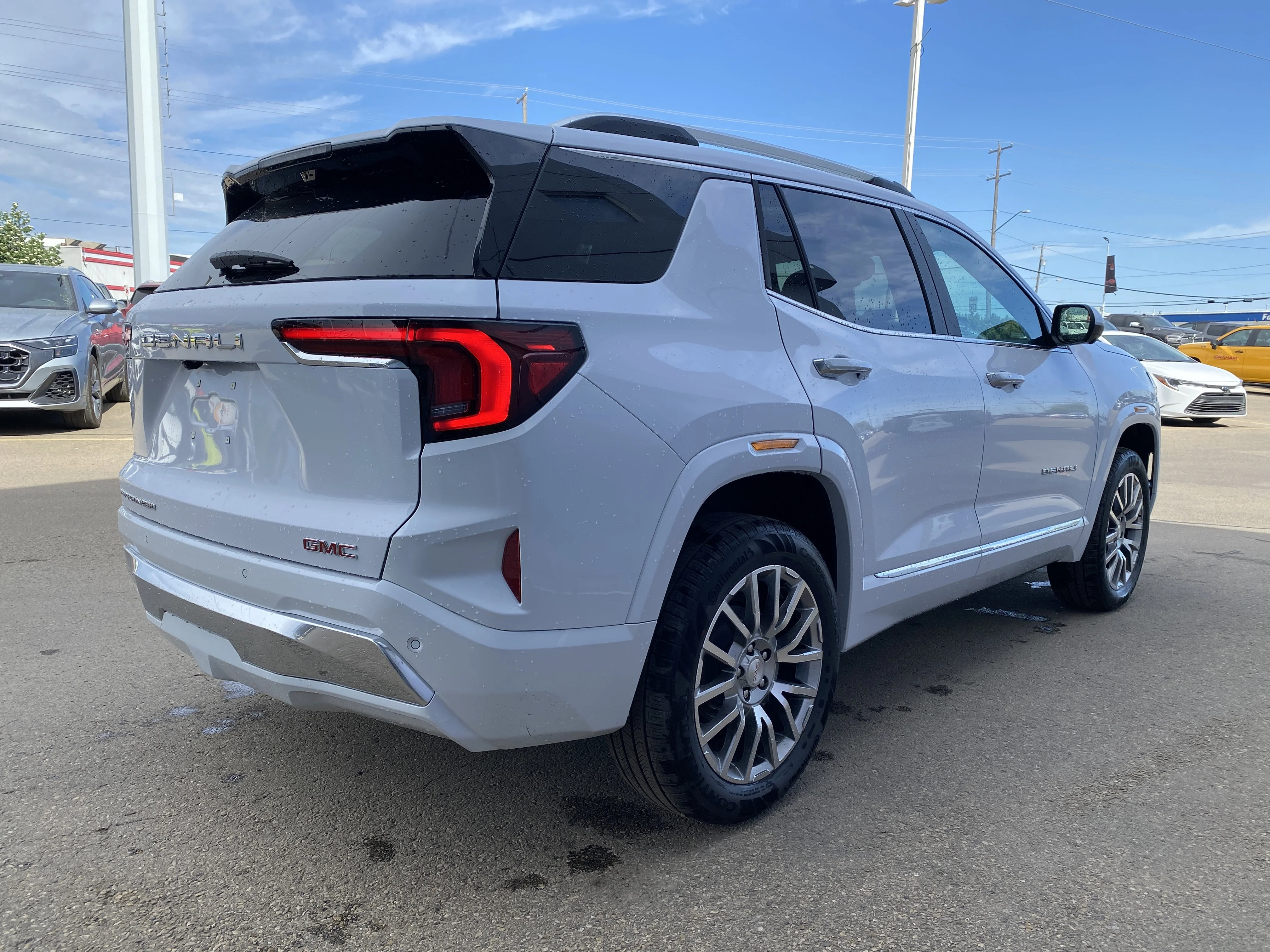 New 2026 GLACIER WHITE TRICOAT GMC AWD Denali image 7