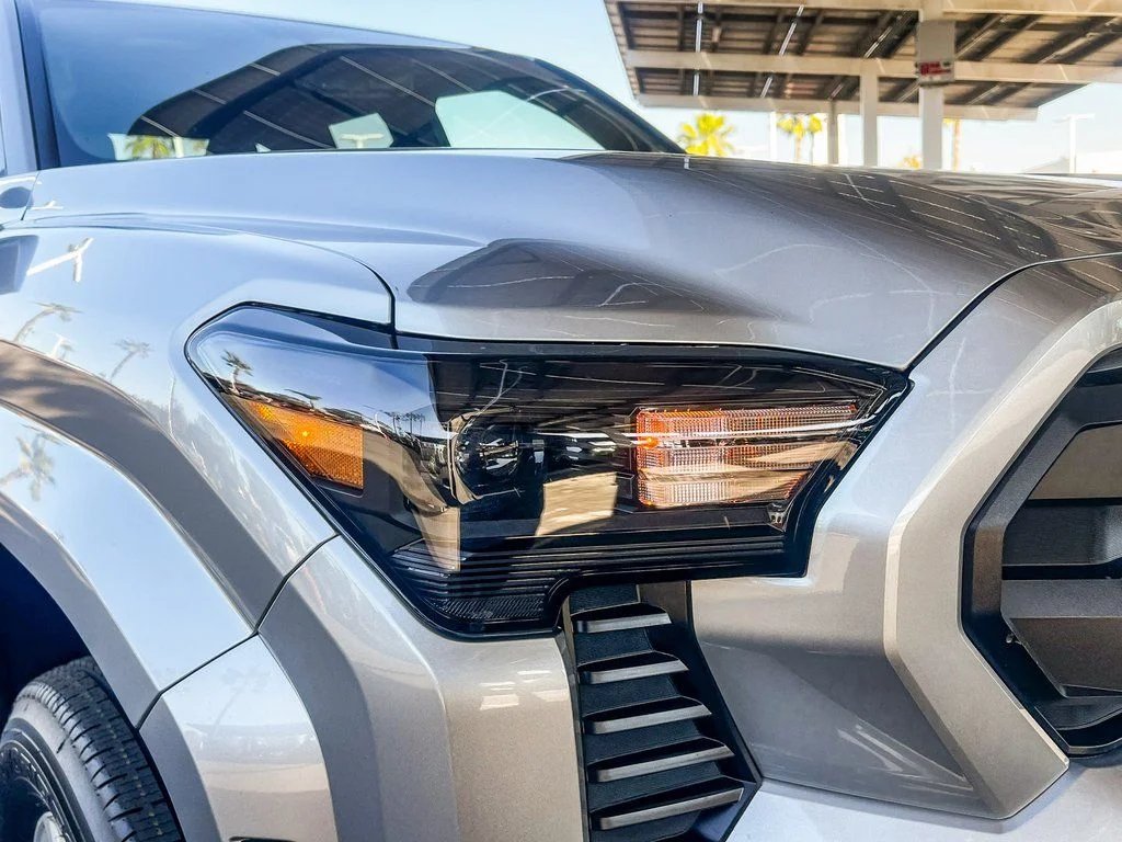 2026 Toyota Tacoma SR5 - Photo 7