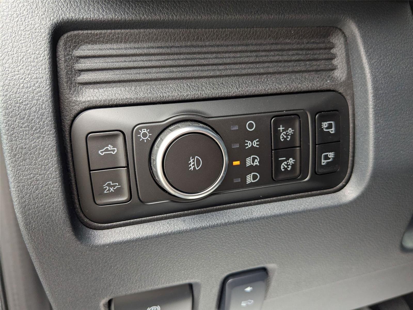 New 2026 Carbonized Gray Metallic Ford F-350® Lariat® image 15